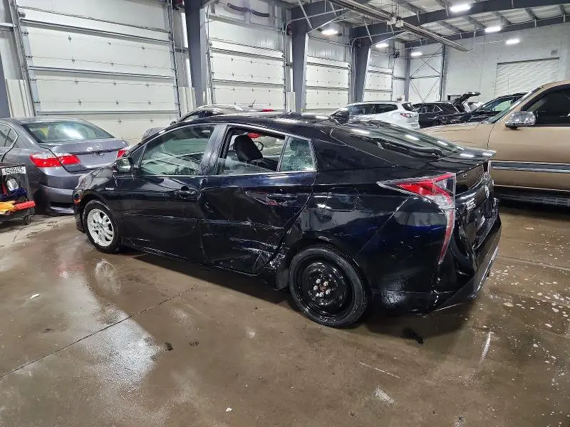 2016 TOYOTA PRIUS   