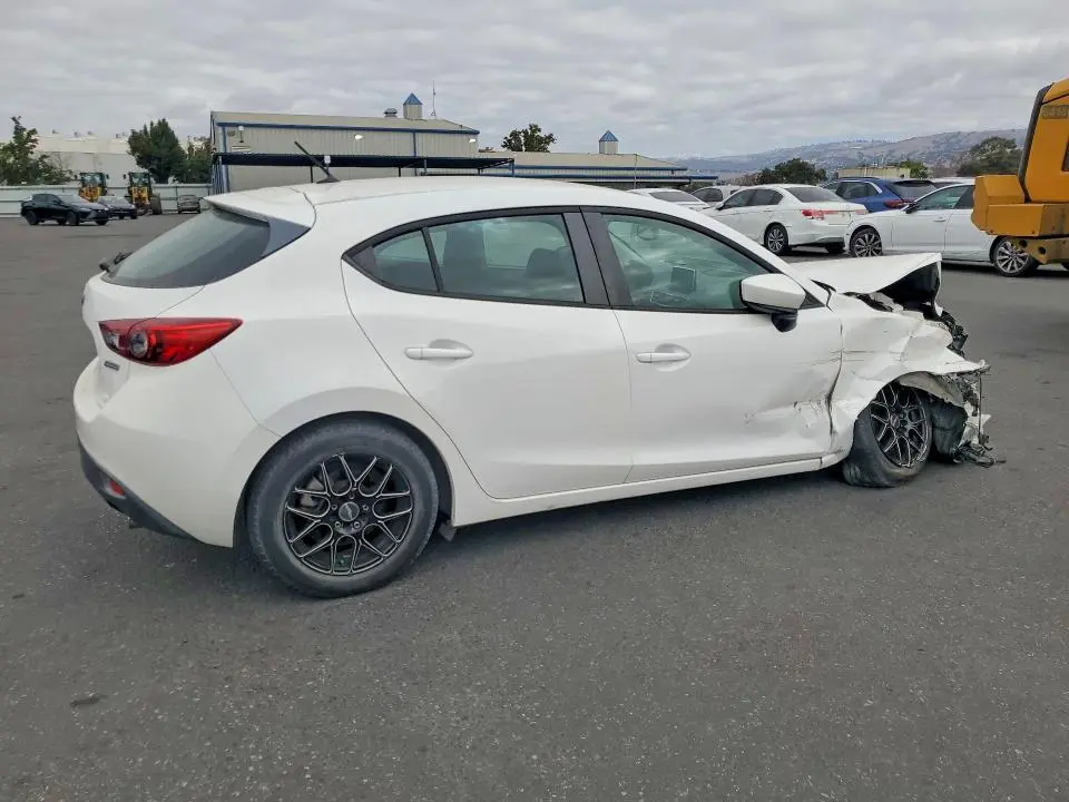 2015 MAZDA 3 SPORT  