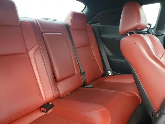 2016 DODGE CHALLENGER SXT  