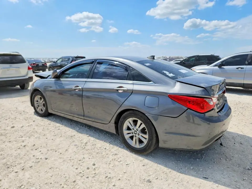2012 HYUNDAI SONATA GLS  