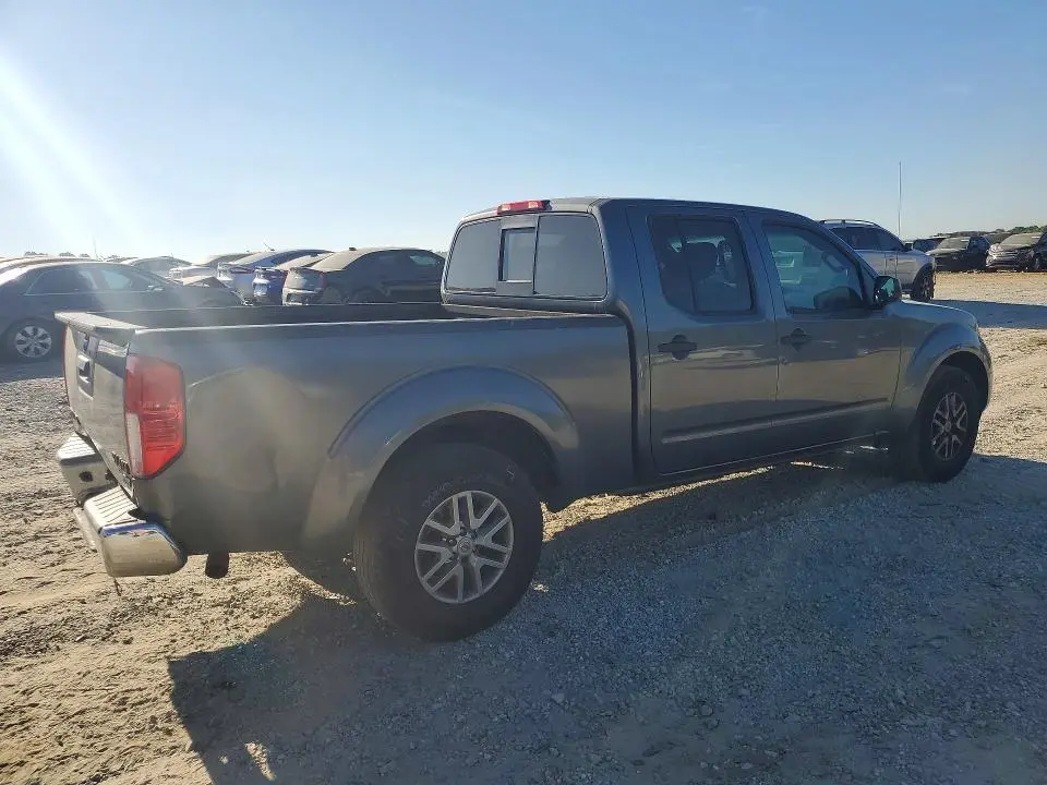 2017 NISSAN FRONTIER SV  