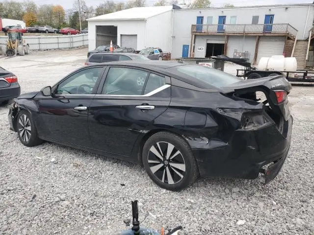 2021 NISSAN ALTIMA SV  