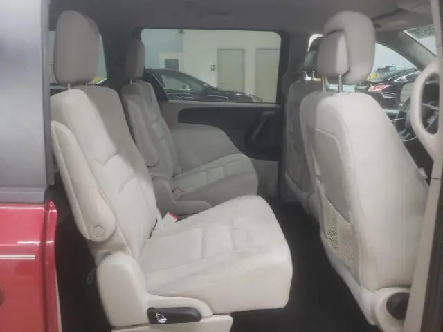 2016 DODGE GRAND CARAVAN SE  