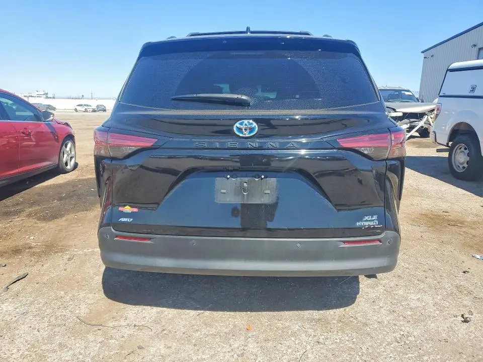 2022 TOYOTA SIENNA   