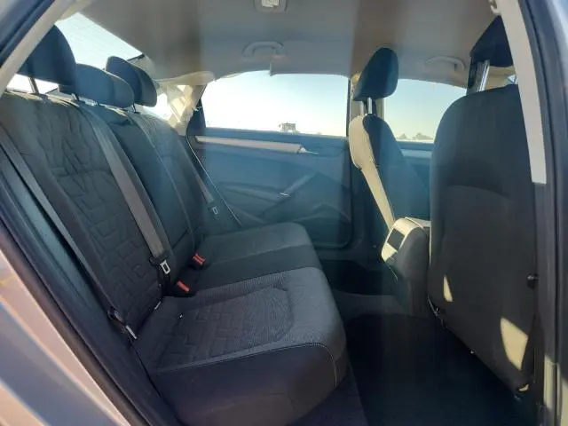 2021 VOLKSWAGEN PASSAT S  