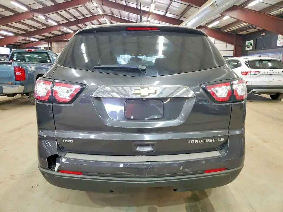 2016 CHEVROLET TRAVERSE LS  