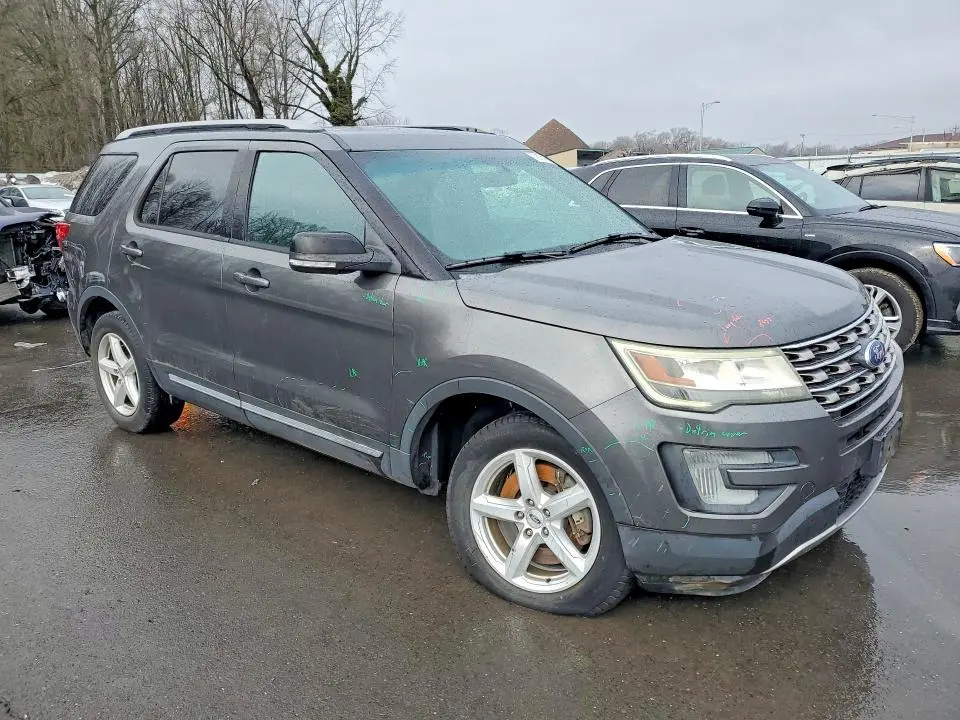 2016 FORD EXPLORER XLT  