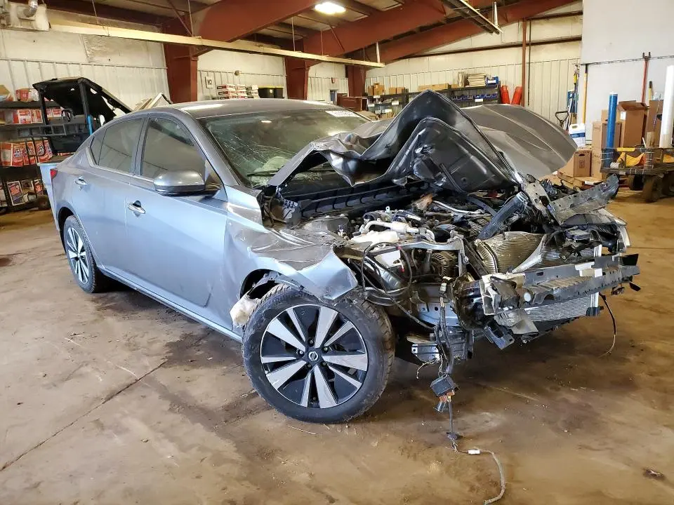 2021 NISSAN ALTIMA SV  