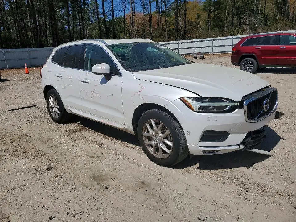 2018 VOLVO XC60 T5 MOMENTUM  