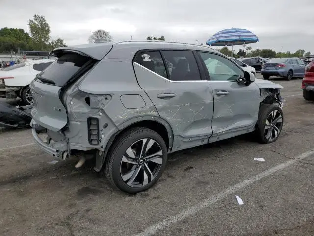 2024 VOLVO XC40 PLUS  