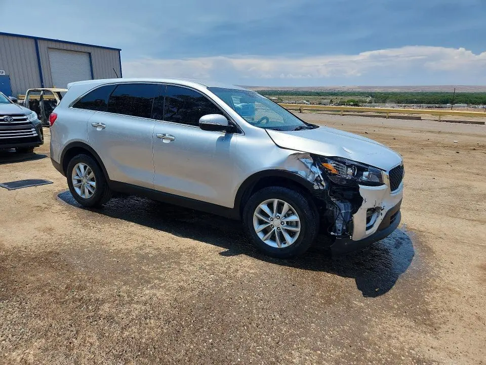 2016 KIA SORENTO L  