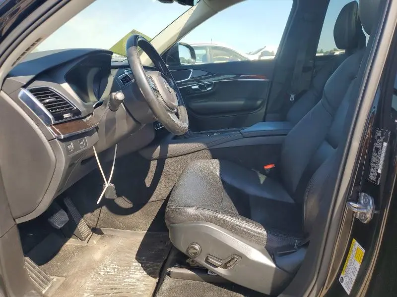 2016 VOLVO XC90 T6  