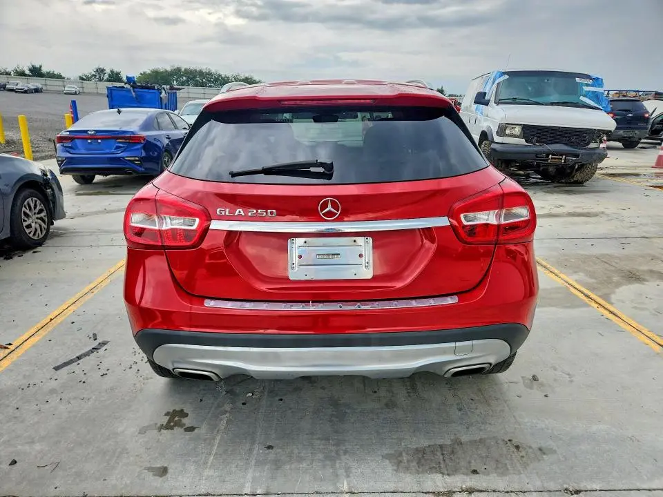 2015 MERCEDES-BENZ GLA 250  
