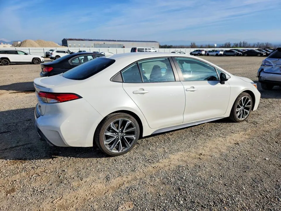2021 TOYOTA COROLLA SE  