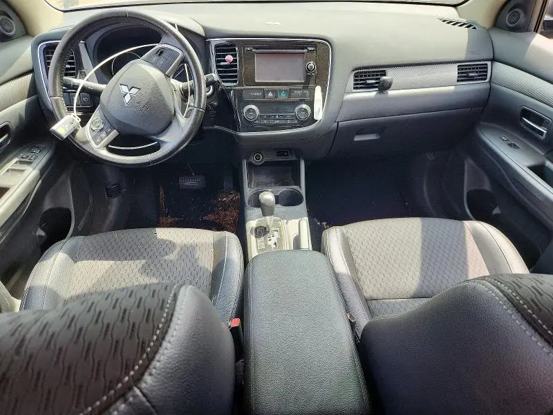 2015 MITSUBISHI OUTLANDER SE  