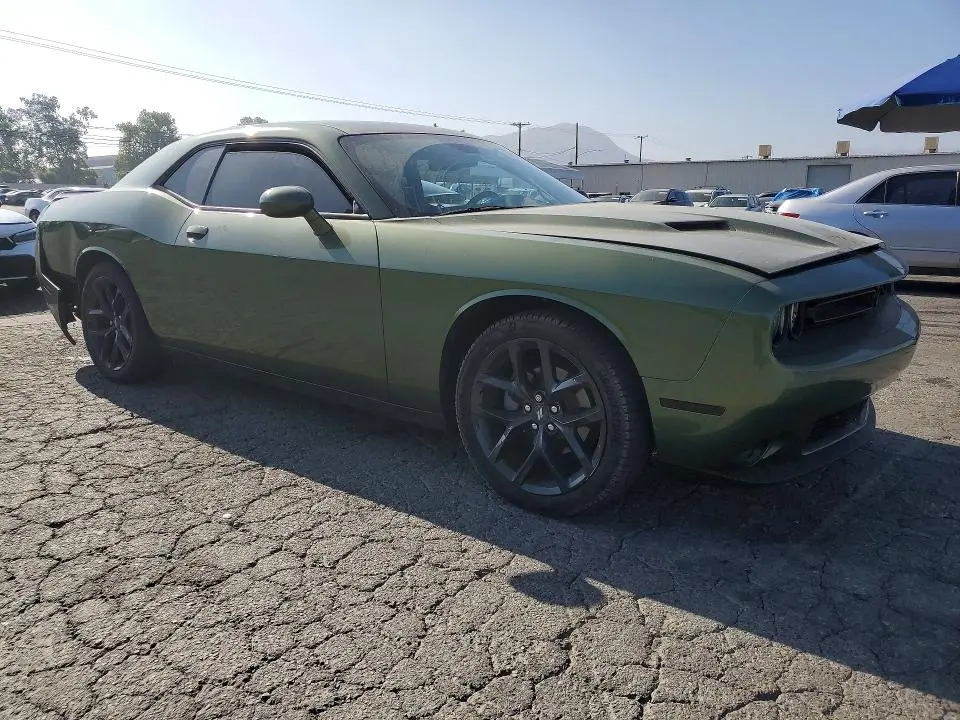 2021 DODGE CHALLENGER SXT  