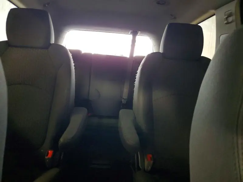 2011 CHEVROLET TRAVERSE LT  