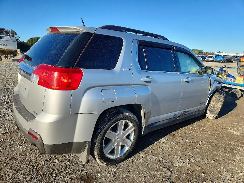2010 GMC TERRAIN SLE  