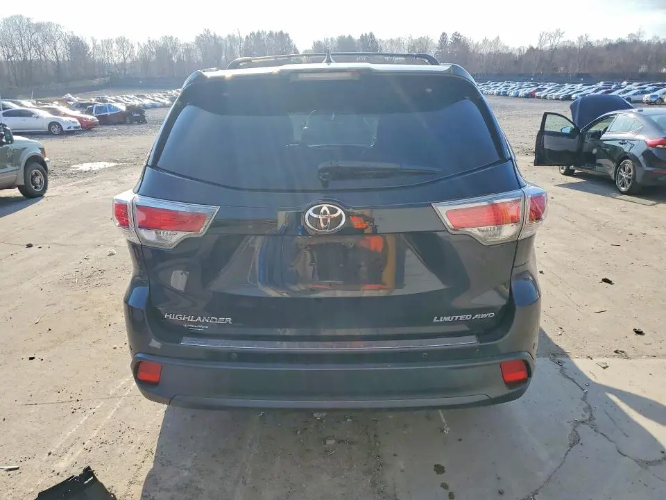 2016 TOYOTA HIGHLANDER LIMITED  
