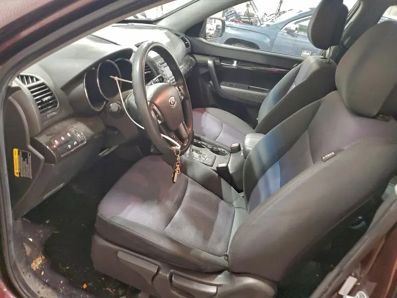 2012 KIA SORENTO BASE  