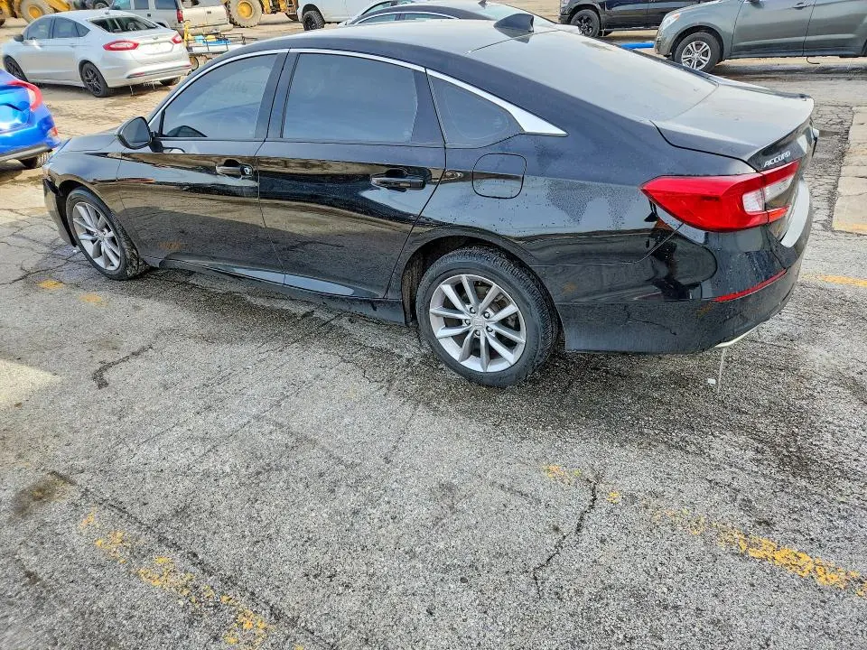 2022 HONDA ACCORD LX  