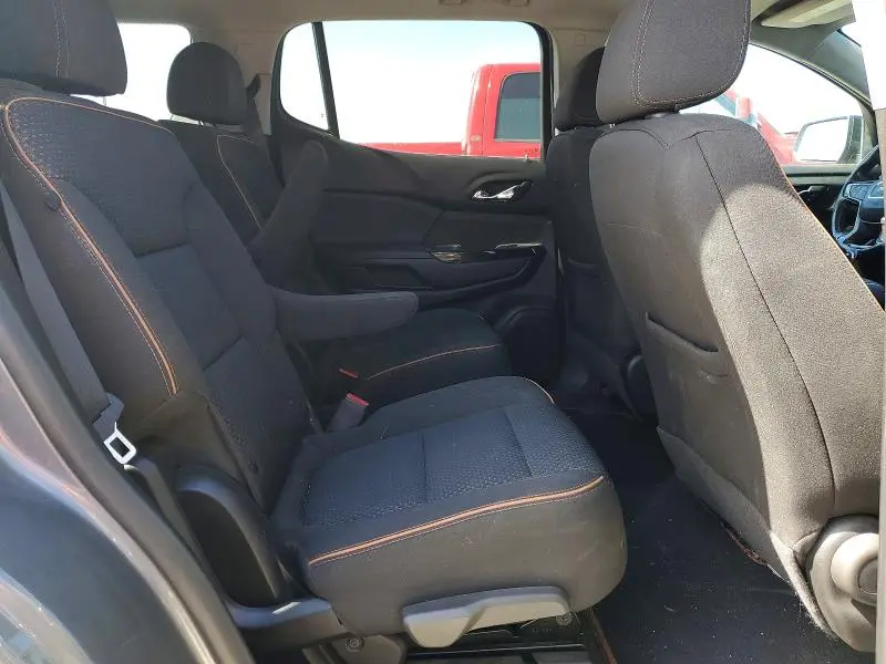 2021 GMC ACADIA AT4  