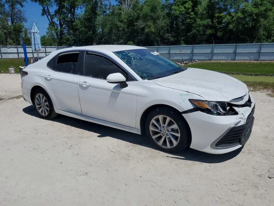 2021 TOYOTA CAMRY LE  