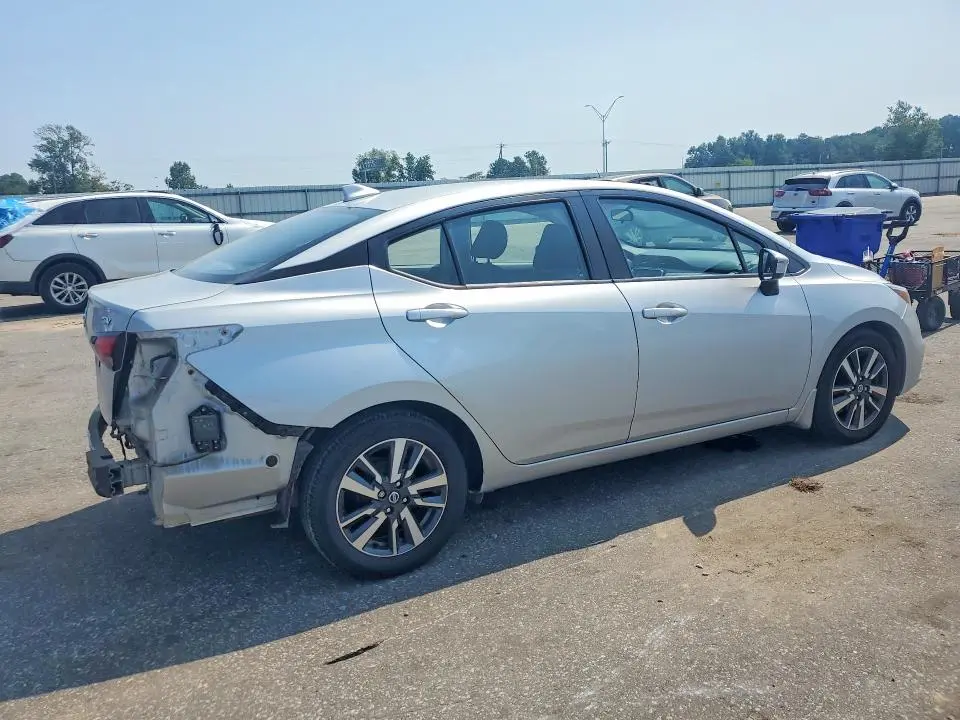 2020 NISSAN VERSA SV  