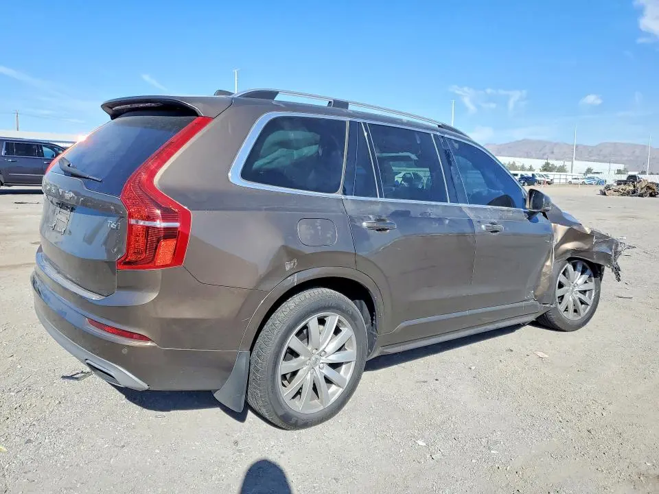 2016 VOLVO XC90 T6  