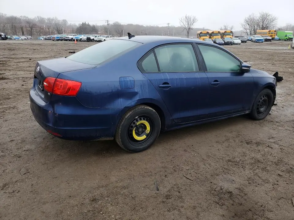 2014 VOLKSWAGEN JETTA SE  