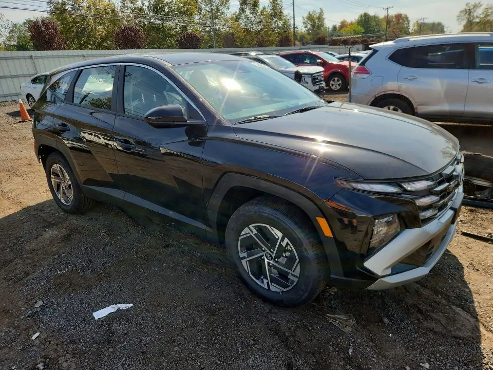 2026 HYUNDAI TUCSON BLUE SE  