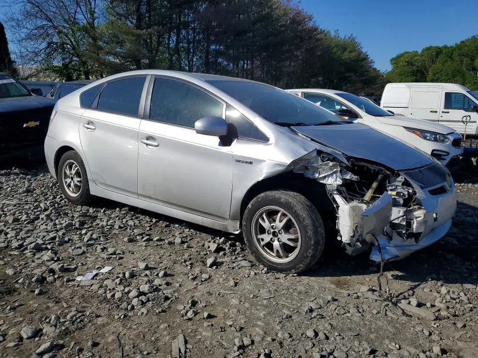 2011 TOYOTA PRIUS THREE  