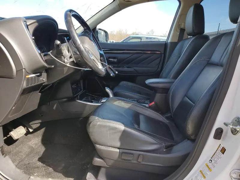 2018 MITSUBISHI OUTLANDER SE  