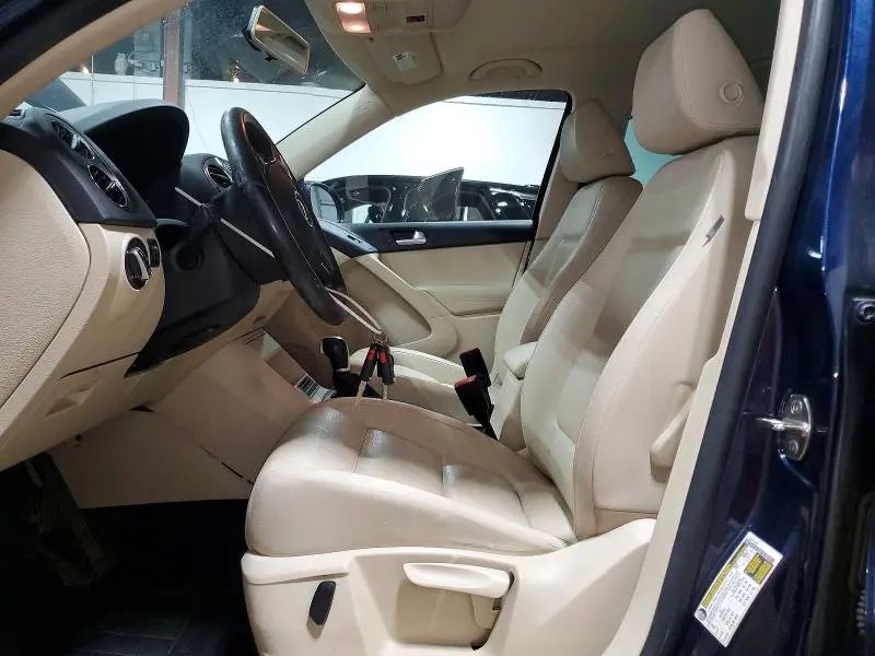 2014 VOLKSWAGEN TIGUAN S  