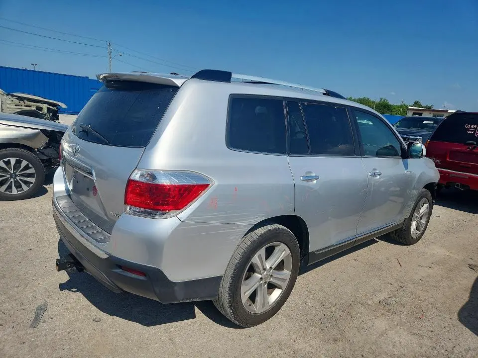 2013 TOYOTA HIGHLANDER LIMITED  