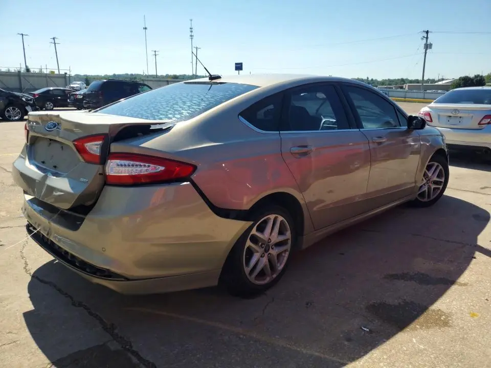 2015 FORD FUSION SE  