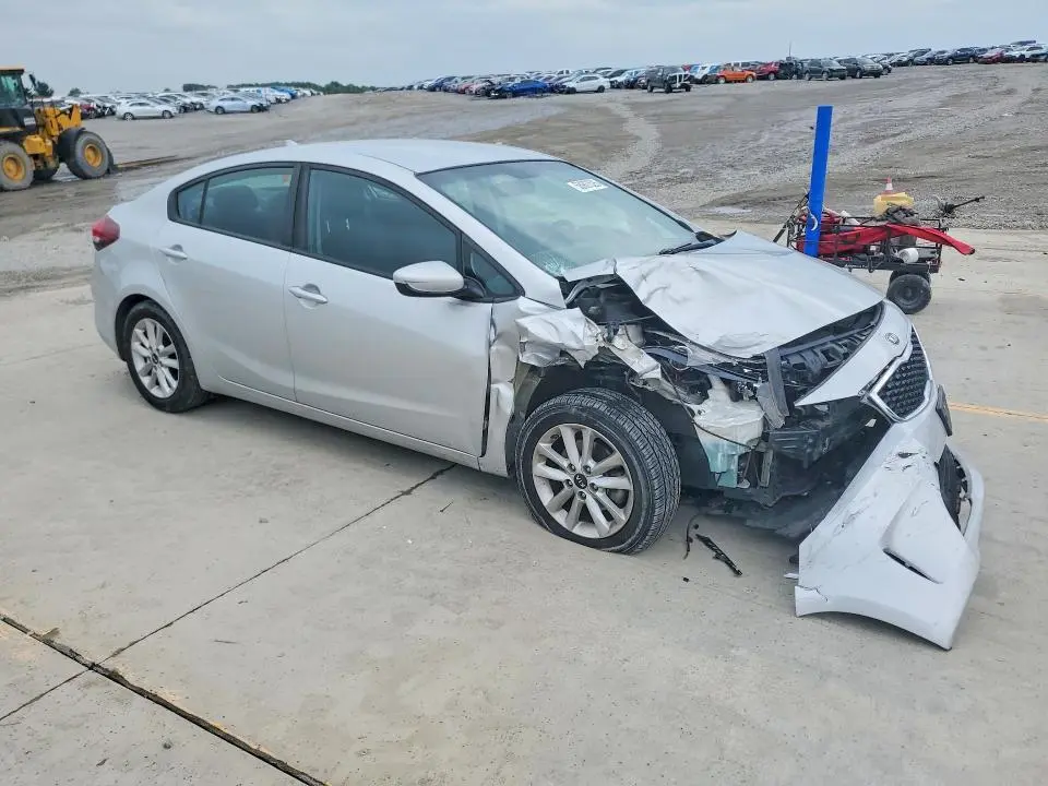 2017 KIA FORTE LX  