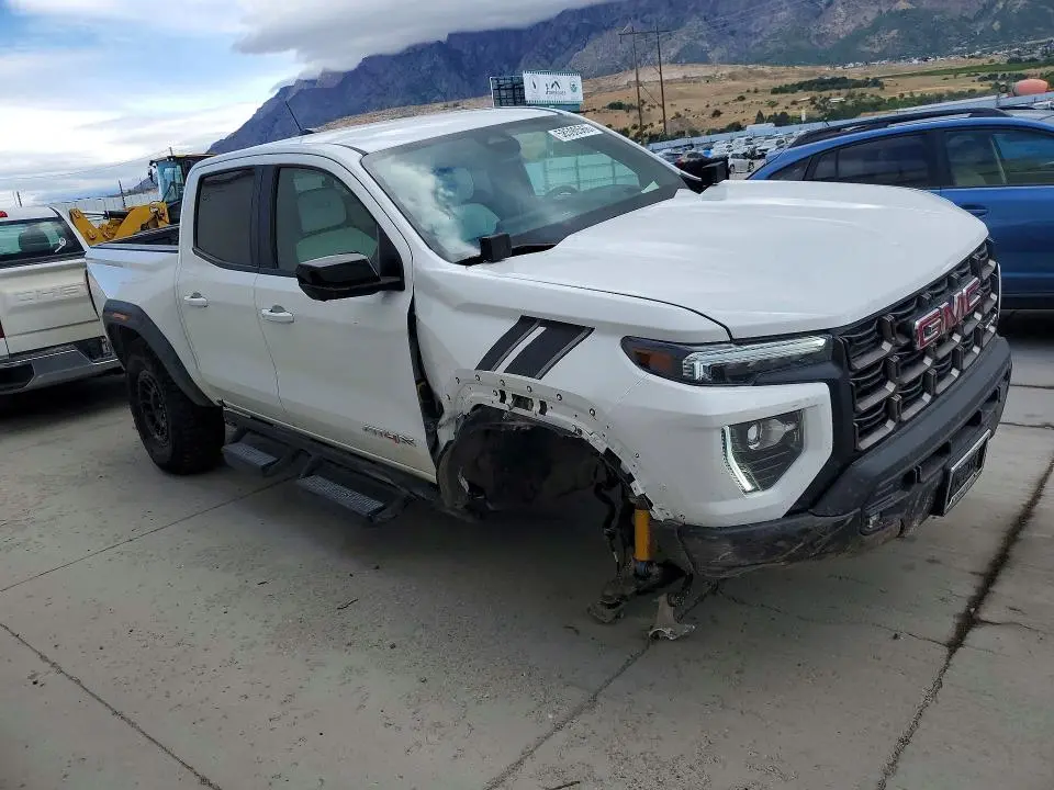 2024 GMC CANYON AT4X  