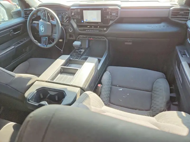 2024 TOYOTA TUNDRA SR  