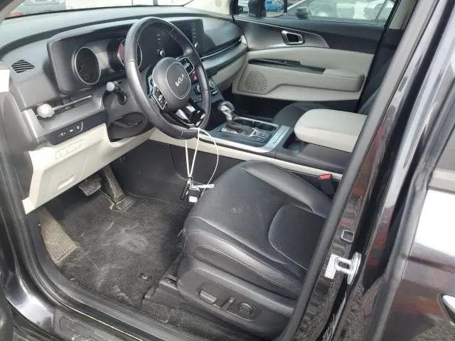 2023 KIA CARNIVAL LX  