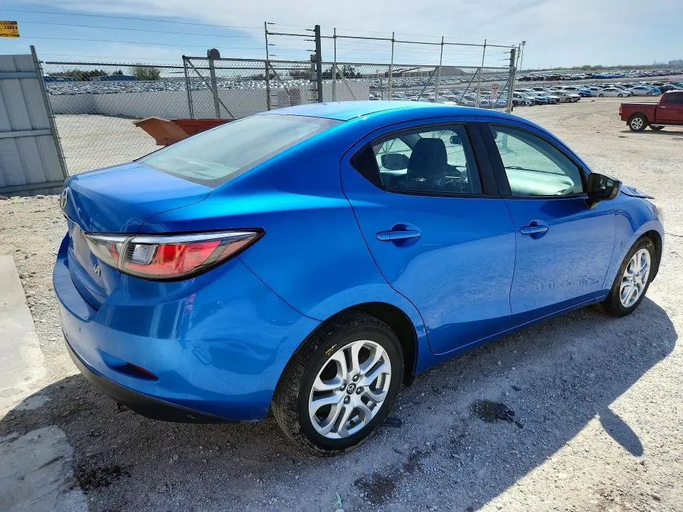 2017 TOYOTA YARIS IA BASE  