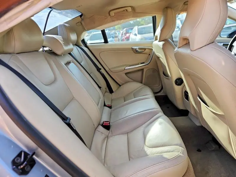 2013 VOLVO S60 T5  