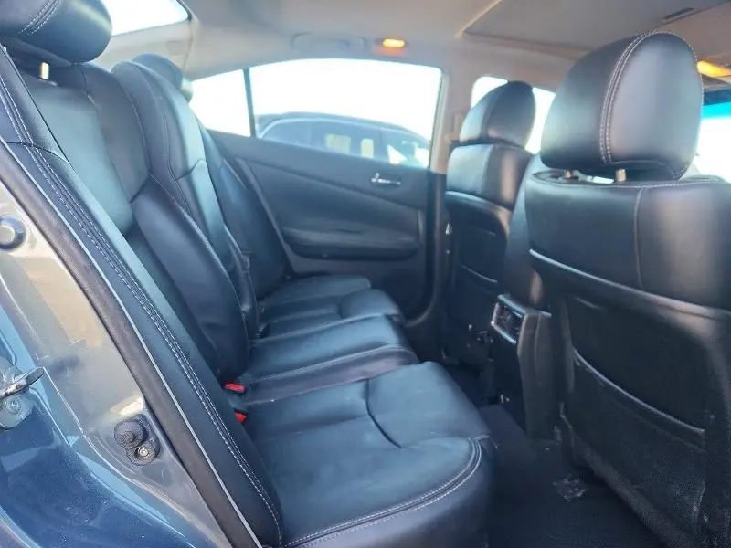 2011 NISSAN MAXIMA S  