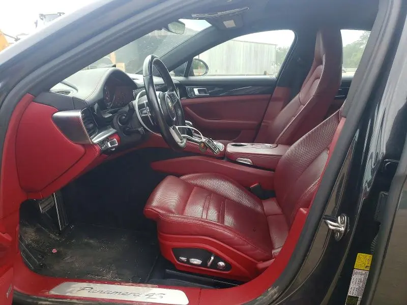 2017 PORSCHE PANAMERA 4S  