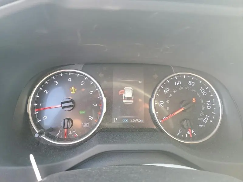 2019 TOYOTA RAV4 XLE  