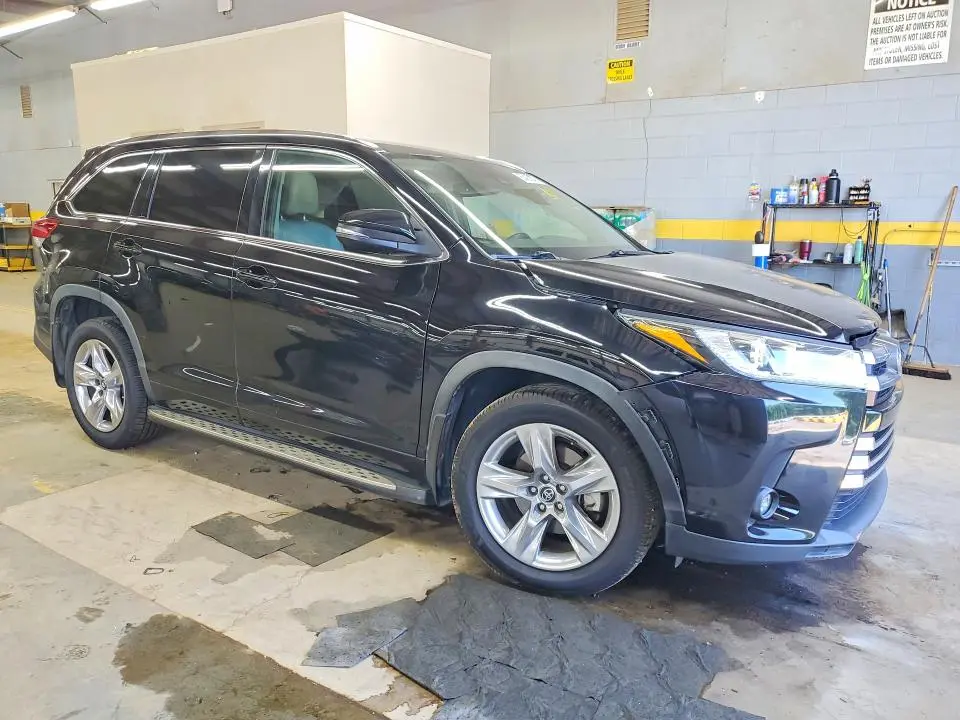 2019 TOYOTA HIGHLANDER LIMITED  