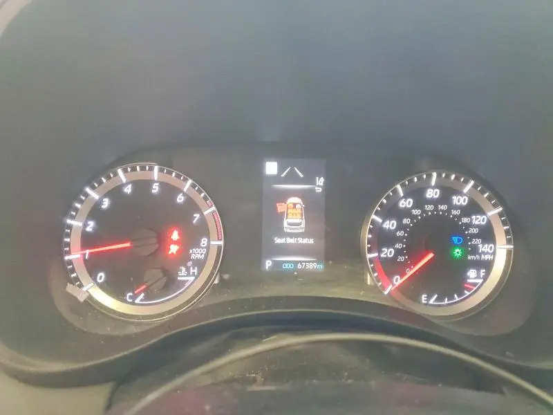 2022 TOYOTA HIGHLANDER LE  