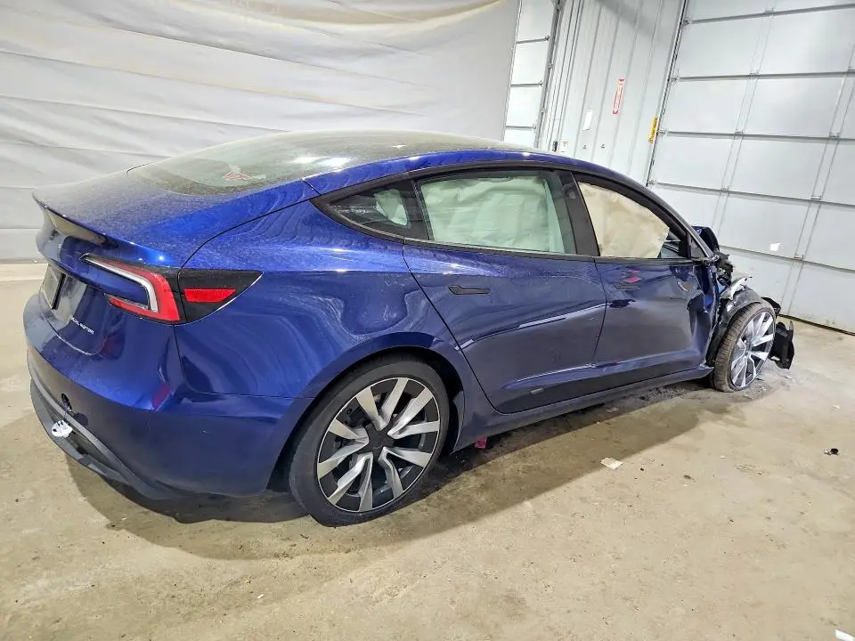 2025 TESLA MODEL 3   