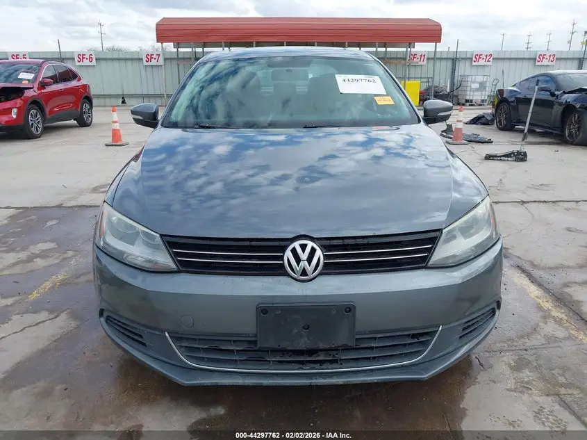 2013 VOLKSWAGEN JETTA SE