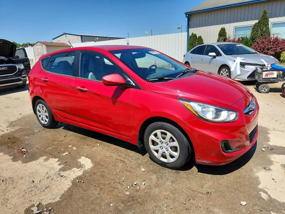 2013 HYUNDAI ACCENT GS  